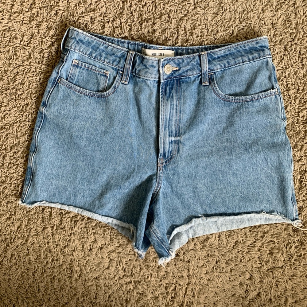 Hollister 90s ultra High-Rise cutoff size 12 blue jean shorts